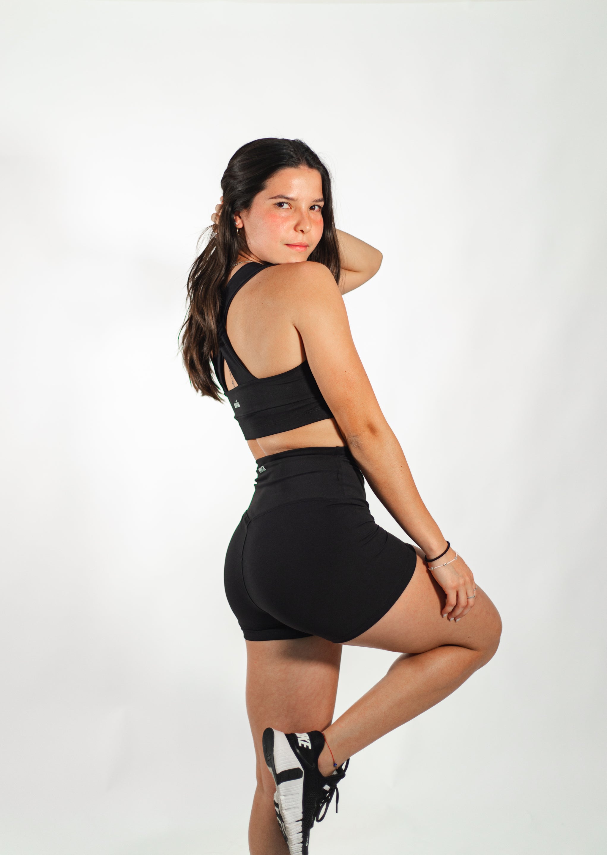 SET SHORT NEGRO